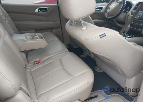 2015 Nissan Pathfinder Platinum z USA, uszkodzony, nr VIN 5N1AR2MN3FC618069